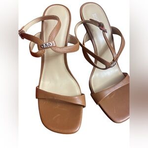 Michael Kors Brown Leather Women's heels NWt 3 inch no box